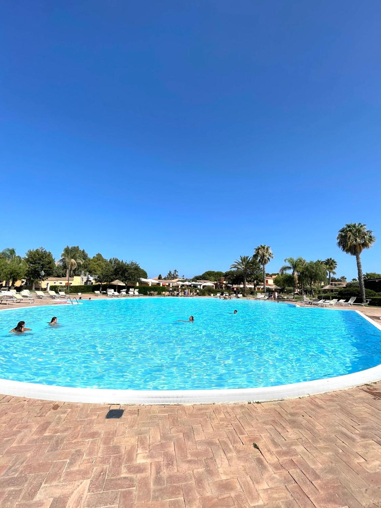 Amarestyle Igv Club Santagiusta Ξενοδοχείο Costa Rei Εξωτερικό φωτογραφία